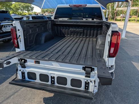 Used 2026 GMC Sierra 1500 AT4 w/ Technology Package AWD/4WD image 28