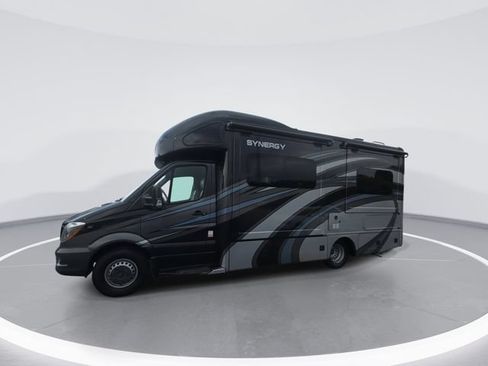 Used 2016 Mercedes-Benz Sprinter 3500 image 6