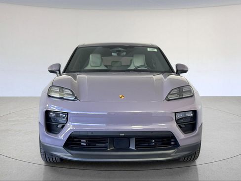 New 2026 Porsche Macan 4 Electric image 11