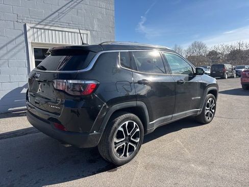Used 2022 Jeep Compass Limited w/ Sun and Sound Group AWD/4WD image 6
