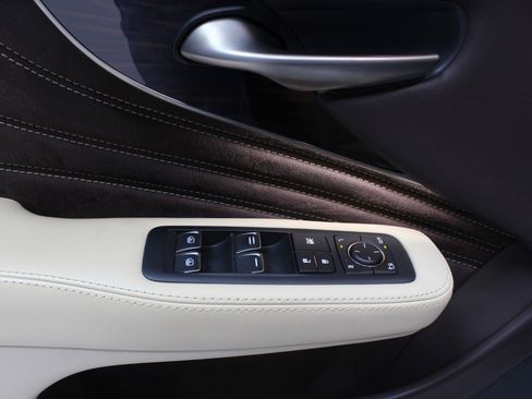 Used 2020 Lexus LS 500 w/ Luxury Package image 85