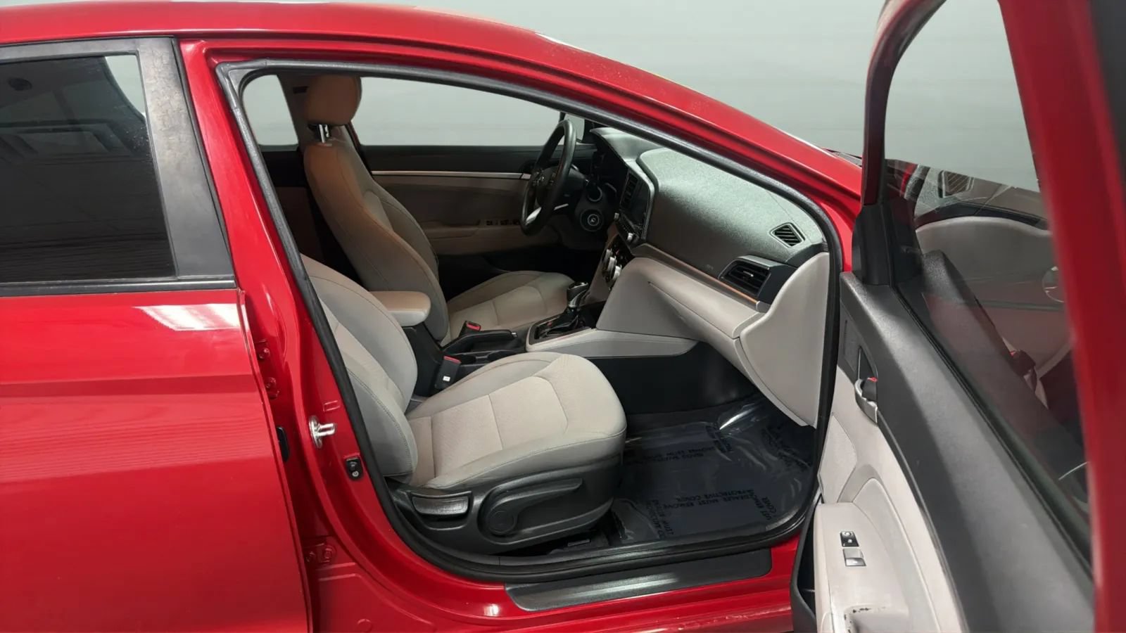 Used 2019 Hyundai Elantra SEL FWD image 21