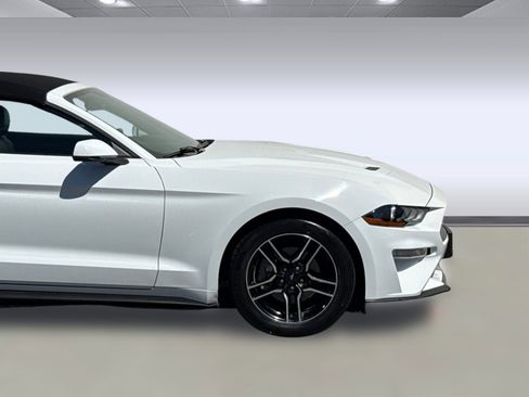 Used 2018 Ford Mustang Premium image 19
