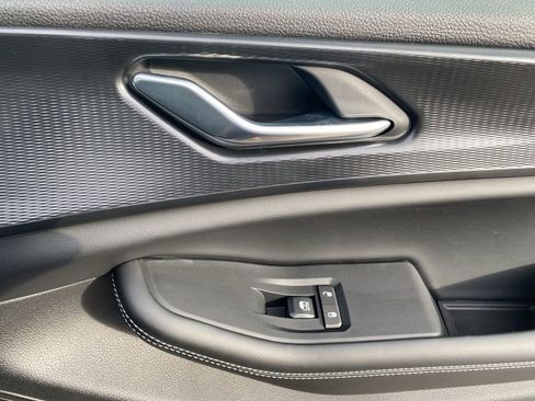 New 2025 Jeep Grand Cherokee L Altitude image 12