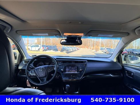 Used 2016 Toyota Avalon Limited image 42