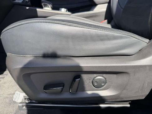 Used 2024 Mitsubishi Outlander SE image 22