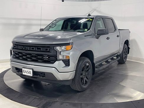 Used 2023 Chevrolet Silverado 1500 Custom w/ 2.7L Blackout Package image 8