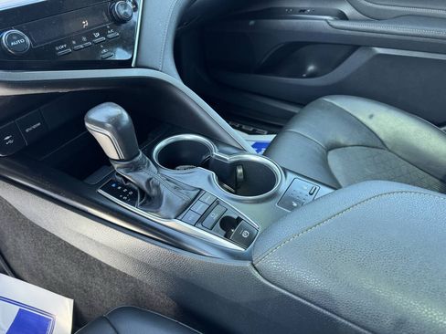 Used 2018 Toyota Camry XSE FWD image 22