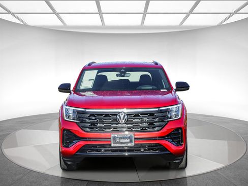 Used 2025 Volkswagen Atlas Cross Sport SEL R-Line AWD/4WD image 6