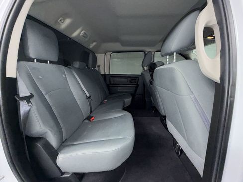 Used 2018 RAM 2500 Tradesman w/ Chrome Appearance Group AWD/4WD image 16