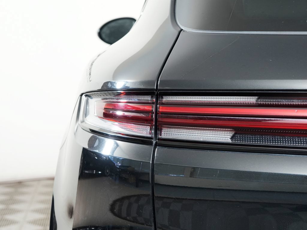 Certified 2024 Porsche Cayenne S AWD/4WD image 12