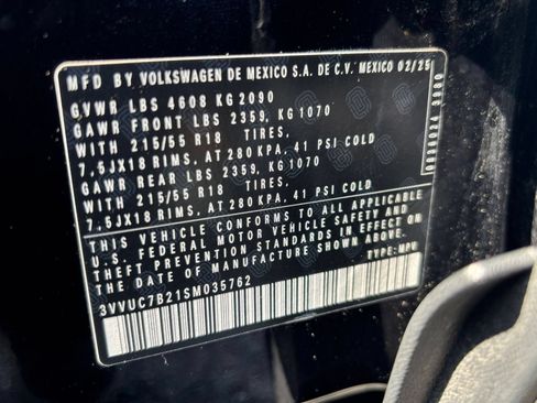 Used 2025 Volkswagen Taos SE AWD/4WD image 25