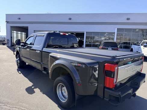 Used 2024 Ford F350 Limited image 5