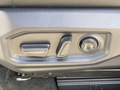 Used 2024 Toyota Tundra Limited image 24