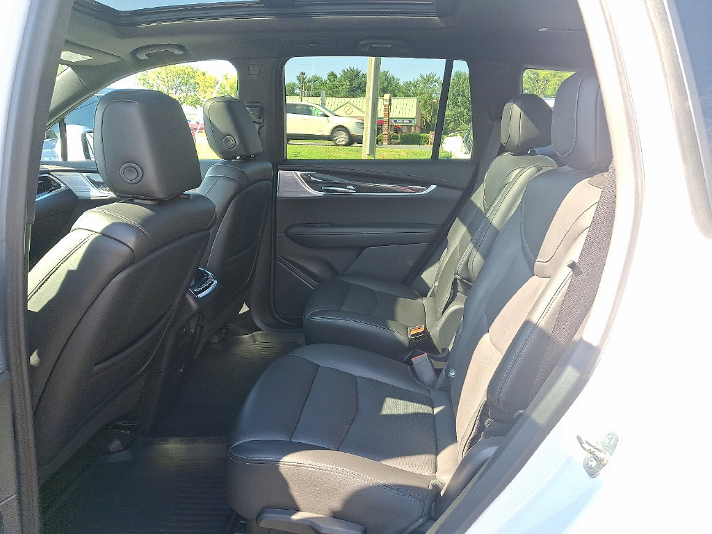Certified 2024 Cadillac XT6 Sport w/ LPO, Floor Liner Package AWD/4WD image 10