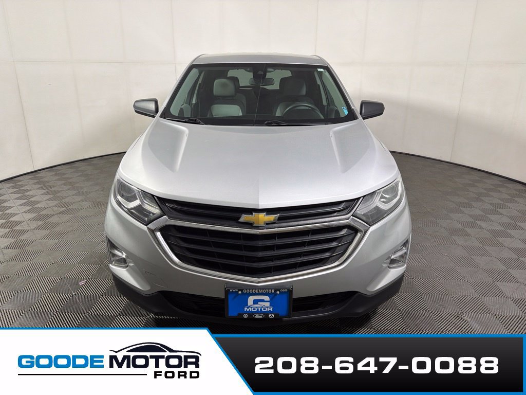 Used 2020 Chevrolet Equinox LS w/ LS Convenience Package FWD image 3