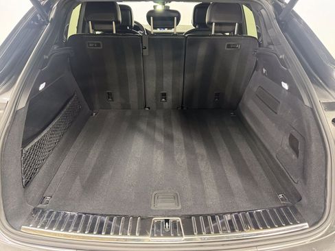 Used 2023 Porsche Cayenne Base image 29