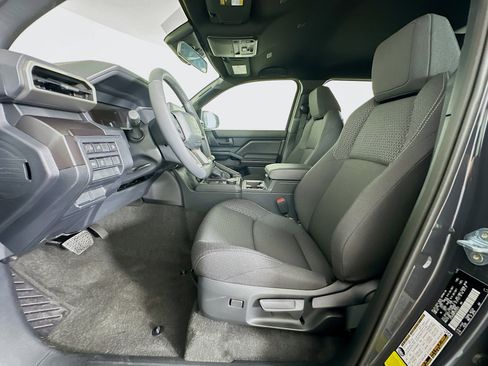 Used 2026 Toyota 4Runner SR5 RWD image 13