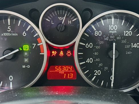 Used 2011 MAZDA MX-5 Miata Grand Touring w/ Premium Pkg image 18