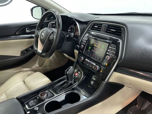 Used 2019 Nissan Maxima Platinum w/ Sport Mat Group image 22