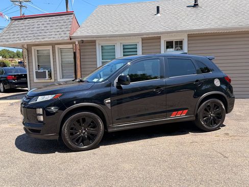 Used 2020 Mitsubishi Outlander Sport Black Edition FWD image 2