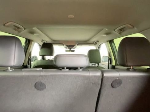 Used 2023 Nissan Rogue SL AWD/4WD image 14