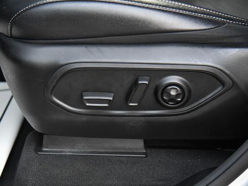 Used 2024 Jeep Grand Cherokee L Laredo image 17