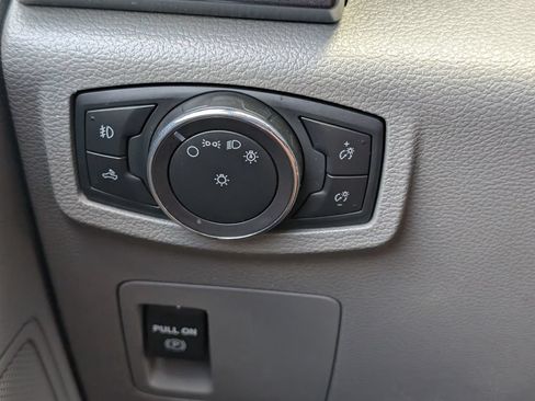 Used 2018 Ford F150 XLT AWD/4WD image 11