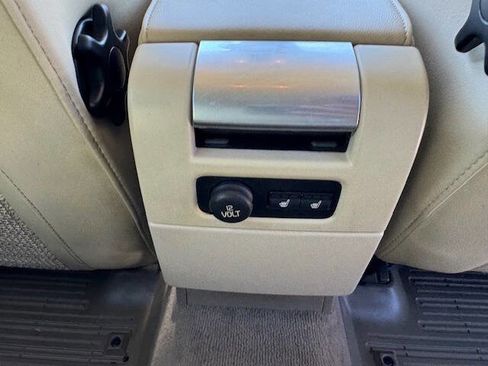 Used 2013 Volvo XC70 3.2 image 21