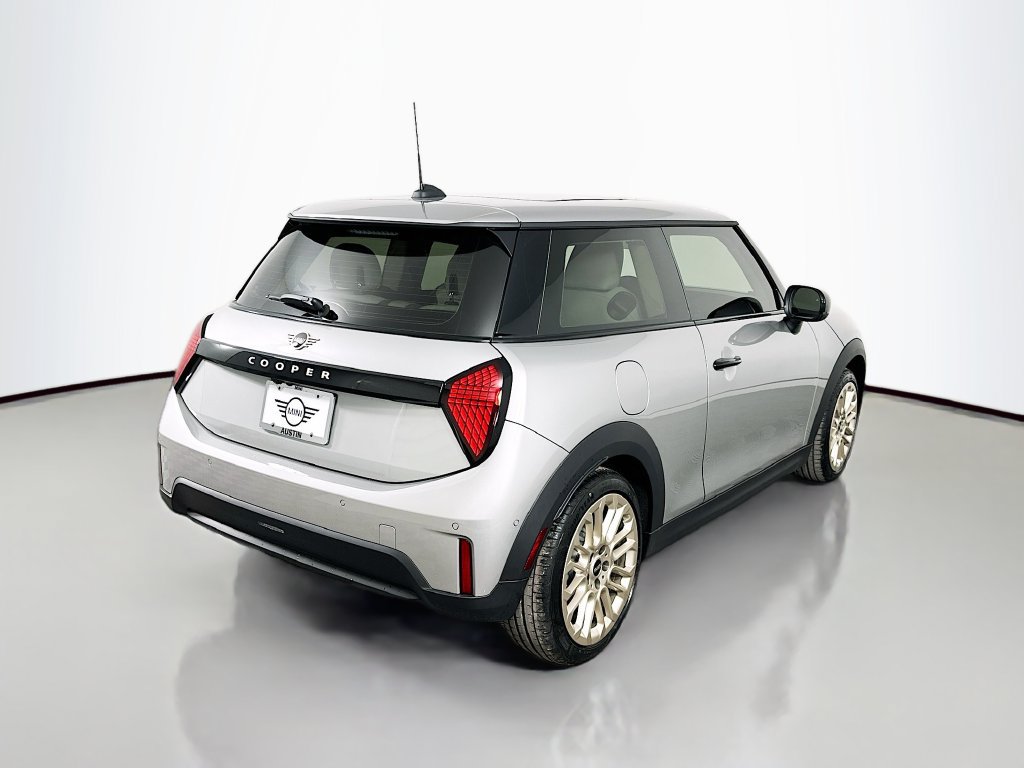 Certified 2025 MINI Cooper 2-Door Hardtop FWD image 5