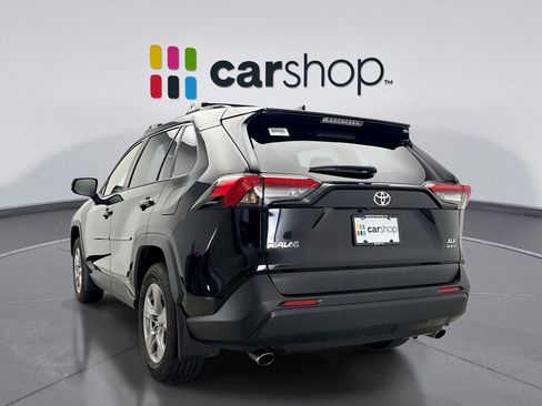 Used 2025 Toyota RAV4 XLE AWD/4WD image 3