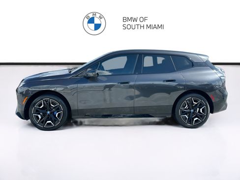 Used 2024 BMW iX xDrive50 w/ Premium Package AWD/4WD image 4