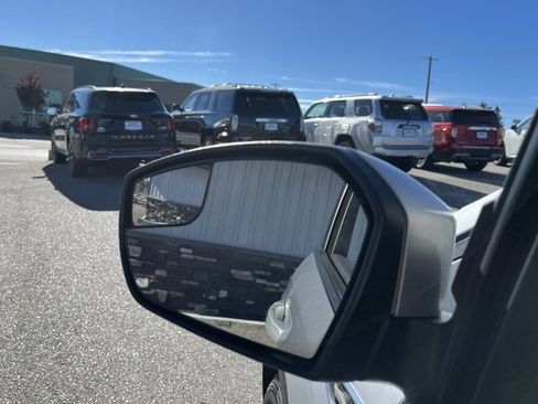 Used 2018 Ford Escape SE image 28