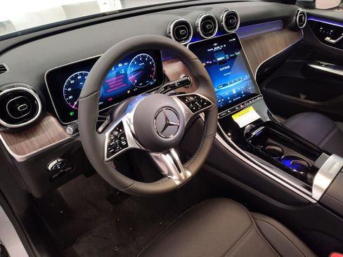 New 2026 Mercedes-Benz GLC 300 image 4