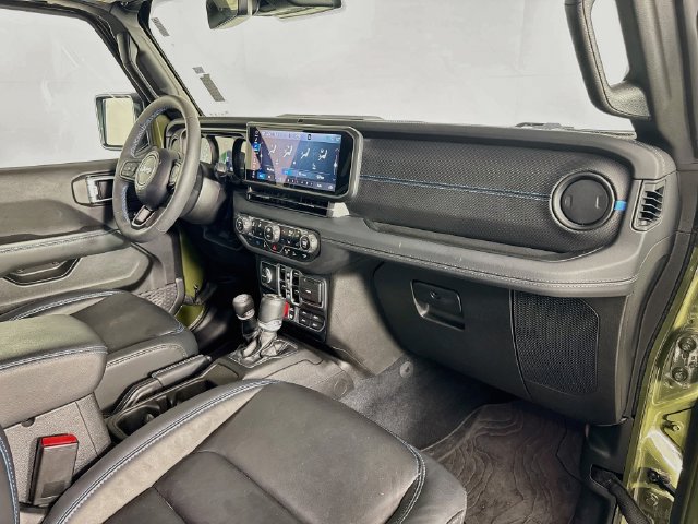 Used 2024 Jeep Wrangler Unlimited Rubicon 4xe AWD/4WD image 36