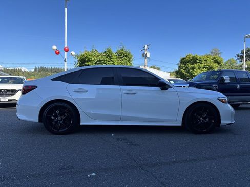 Used 2025 Honda Civic Sport image 8