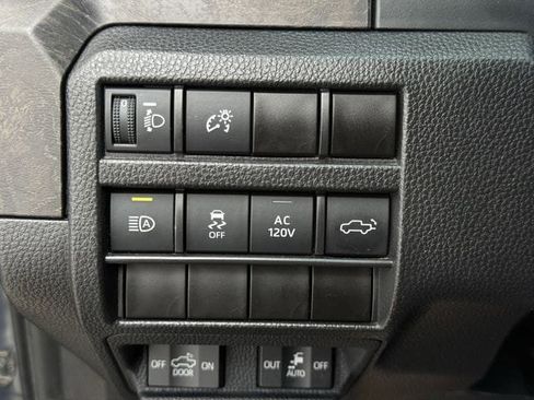 Used 2024 Toyota Tacoma Limited w/ Limited Package (LT) image 25