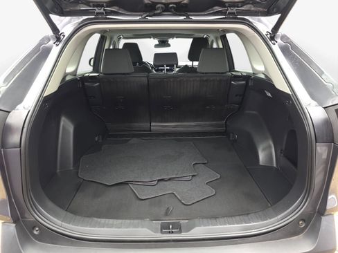 Used 2021 Toyota RAV4 XLE w/ Convenience Package FWD image 27