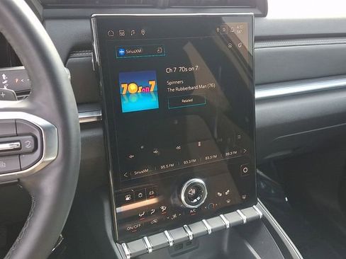 Used 2025 GMC Terrain Elevation image 19