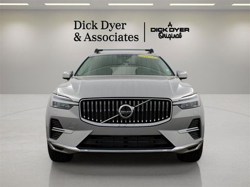 Certified 2023 Volvo XC60 T8 Ultimate image 9