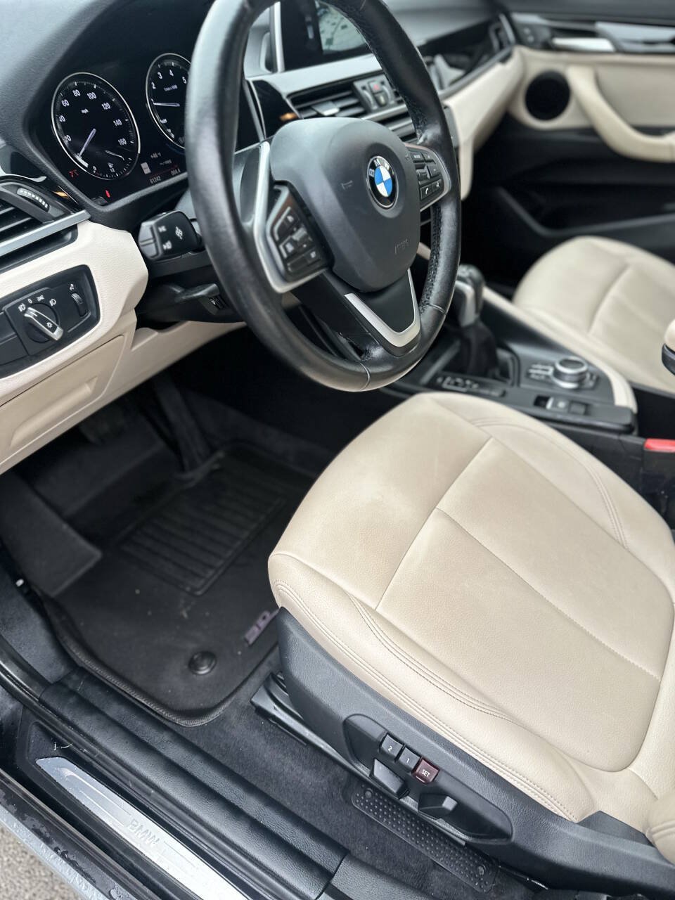 Used 2019 BMW X1 sDrive28i FWD image 11