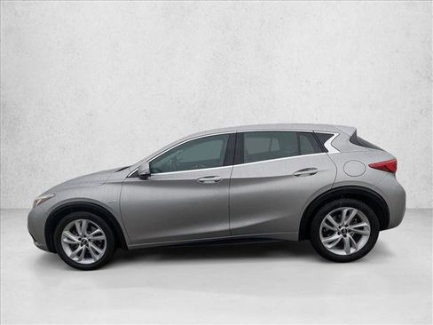 Used 2018 INFINITI QX30 image 8