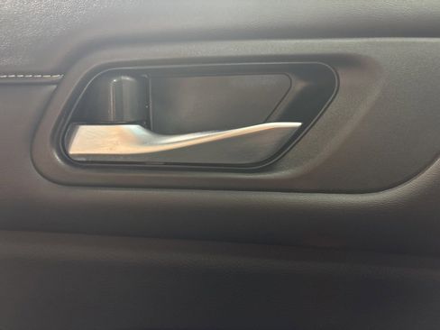 Used 2023 Nissan Pathfinder SL image 27