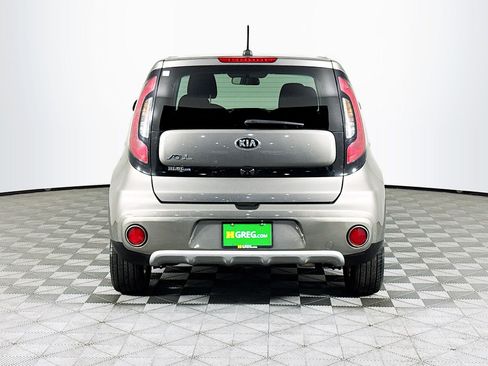 Used 2019 Kia Soul + image 8