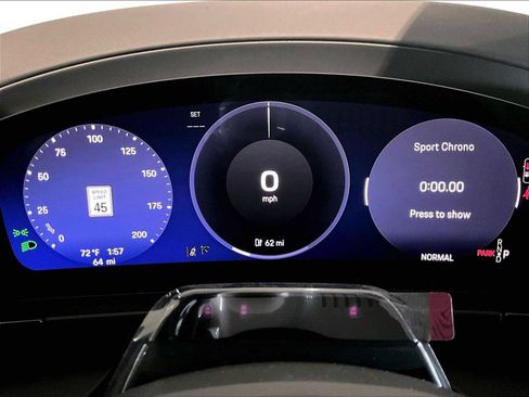 New 2026 Porsche Macan 4 Electric image 17