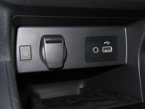 New 2025 Nissan Versa SV w/ Trunk Package image 26