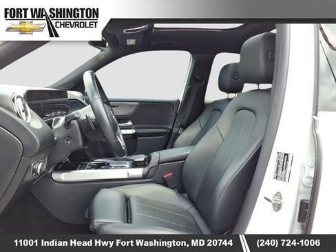 Used 2022 Mercedes-Benz GLB 250 4MATIC image 6
