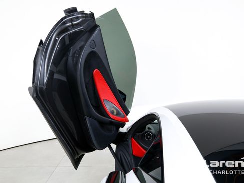 Used 2017 McLaren 570S Coupe RWD image 11