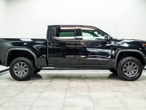 Used 2024 GMC Sierra 1500 AT4X image 7