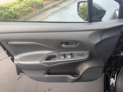 Used 2025 Nissan Versa SV w/ Trunk Package image 16